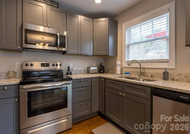 Photo 3 of Townhouse for sale at 309 Jenna Clare Ln, Asheville, NC 28803 | MLS# 4428710 | Listing updated on 2026-10-08