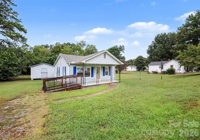 Photo 3 of Single family home for sale at 306 Edel St, Kings Mountain, NC 28086 | MLS# 4428711 | Listing updated on 2026-10-01