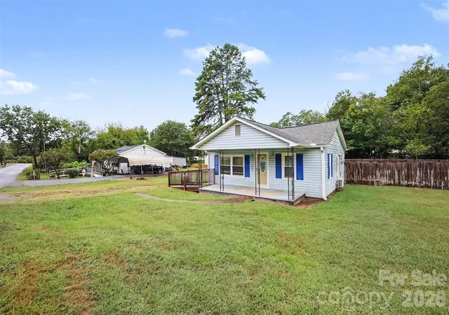 Photo 4 of Single family home for sale at 306 Edel St, Kings Mountain, NC 28086 | MLS# 4428711 | Listing updated on 2026-10-01