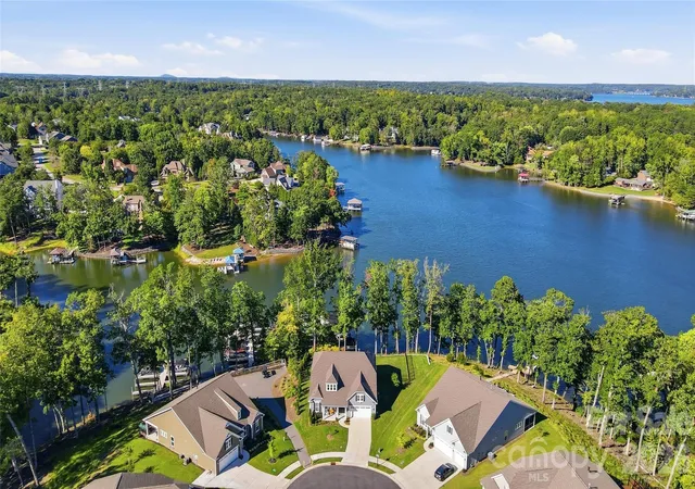 Photo 2 of Single family home for sale at 8032 Longwaters Ct, York, SC 29745 | MLS# 4428713 | Listing updated on 2026-10-03