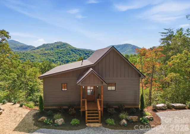 Photo 2 of Single family home for sale at 120 Echota Trl, Hayesville, NC 28904 | MLS# 4428723 | Listing updated on 2026-10-23
