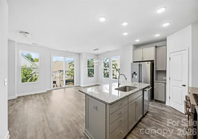 Photo 3 of Townhouse for sale at 1432 Winding Strm Rd, Charlotte, NC 28206 | MLS# 4428731 | Listing updated on 2026-10-06