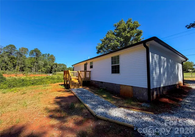 Photo 3 of Single family home for sale at 3976 US Hwy 601 S, Mocksville, NC 27028 | MLS# 4428734 | Listing updated on 2026-10-06