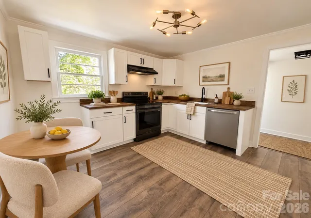 Photo 4 of Single family home for sale at 142 S Ervin Ave, Newton, NC 28658 | MLS# 4428739 | Listing updated on 2026-10-07