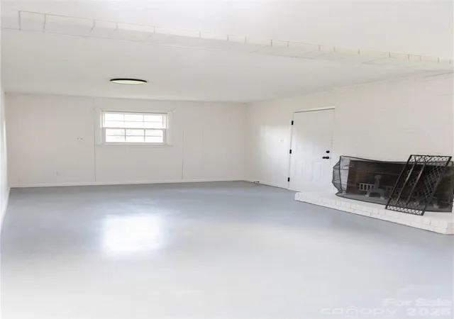 Photo 2 of Single family home for sale at 1527 Kingston Dr, Kannapolis, NC 28083 | MLS# 4428741 | Listing updated on 2026-09-26