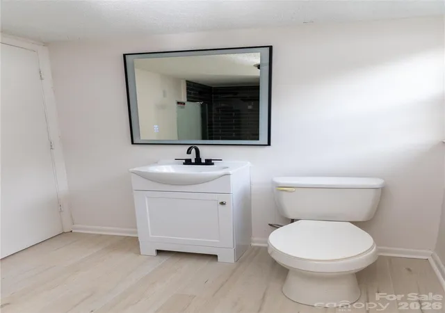 Photo 3 of Single family home for sale at 1527 Kingston Dr, Kannapolis, NC 28083 | MLS# 4428741 | Listing updated on 2026-09-26