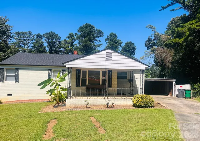 Photo 1 of Single family home for sale at 2507 Elkwood Cir, Charlotte, NC 28205 | MLS# 4428745 | Listing updated on 2026-09-30