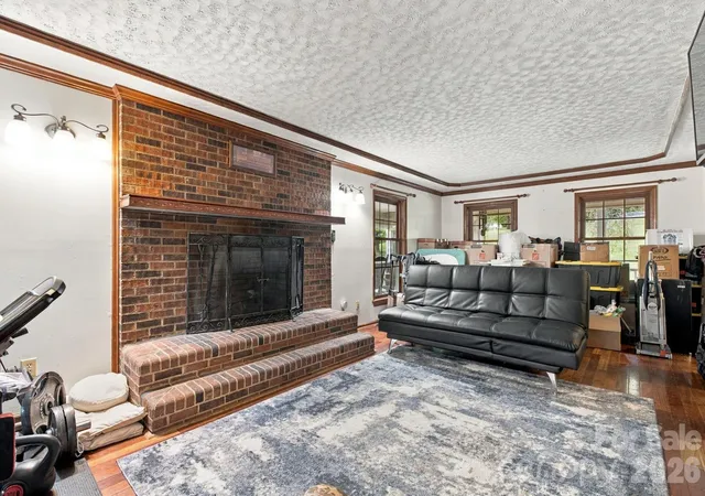 Photo 3 of Single family home for sale at 1345 Shirebourn, Hickory, NC 28602 | MLS# 4428746 | Listing updated on 2026-09-27