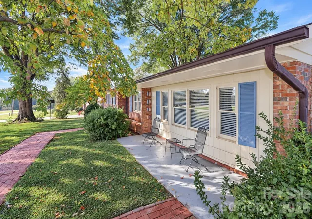 Photo 3 of Single family home for sale at 1609 Museum Rd, Statesville, NC 28625 | MLS# 4428755 | Listing updated on 2026-10-20