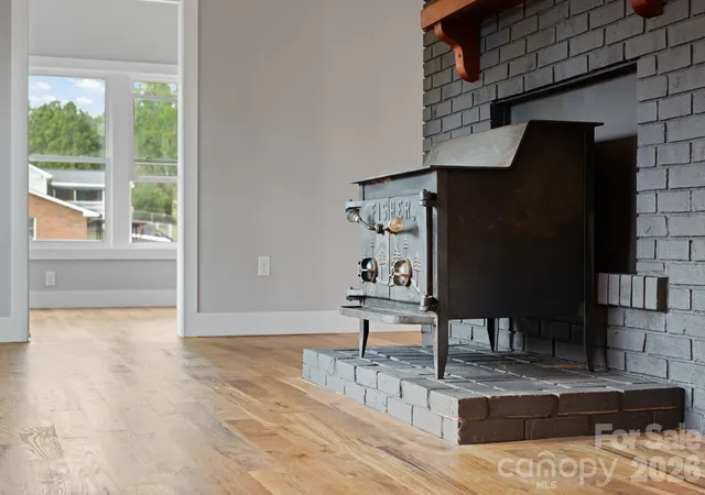 Photo 3 of Single family home for sale at 65 Dogwood Grv, Asheville, NC 28805 | MLS# 4428757 | Listing updated on 2026-09-26