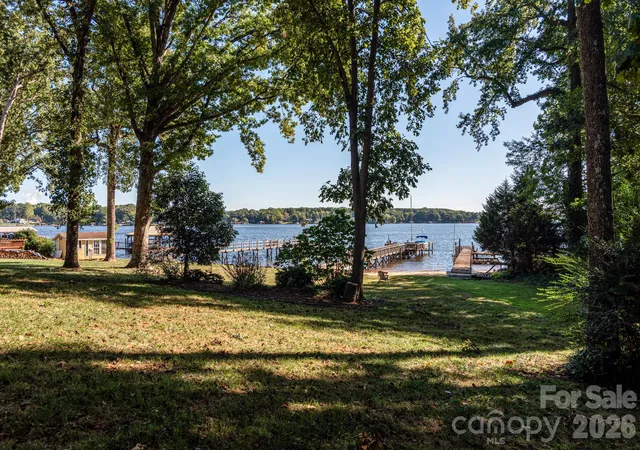 Photo 3 of Single family home for sale at 7889 Tradewinds Dr, Sherrills Ford, NC 28673 | MLS# 4428760 | Listing updated on 2026-09-27