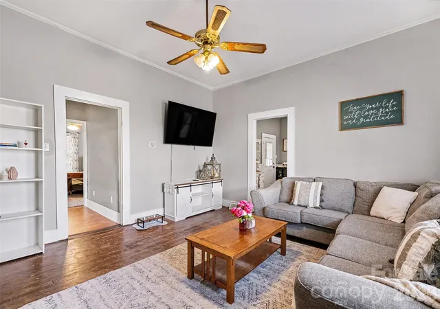 Photo 3 of Single family home for sale at 911 N Walnut St, Kannapolis, NC 28081 | MLS# 4428762 | Listing updated on 2026-10-05