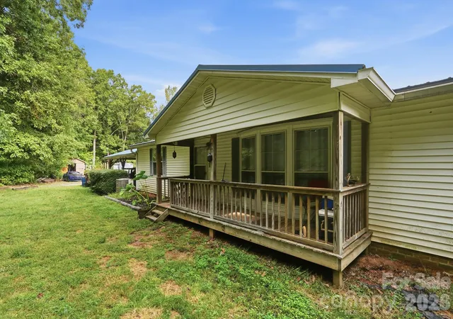 Photo 2 of Single family home for sale at 650 Simpson Rd, Mc Connells, SC 29726 | MLS# 4428813 | Listing updated on 2026-10-08