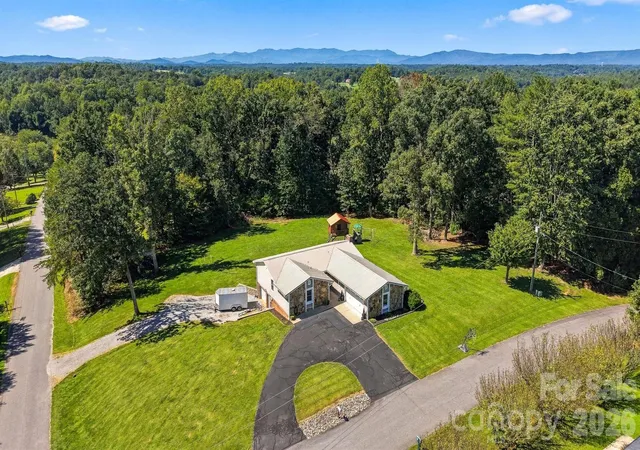 Photo 1 of Single family home for sale at 2094 South Frk Dr, Morganton, NC 28655 | MLS# 4428817 | Listing updated on 2026-09-30