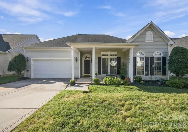 Photo 2 of Single family home for sale at 2723 Sunberry Ln Nw, Concord, NC 28027 | MLS# 4428818 | Listing updated on 2026-10-01