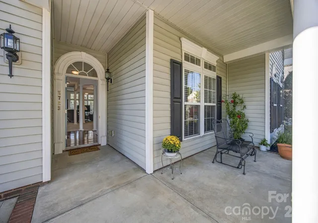 Photo 3 of Single family home for sale at 2723 Sunberry Ln Nw, Concord, NC 28027 | MLS# 4428818 | Listing updated on 2026-10-01