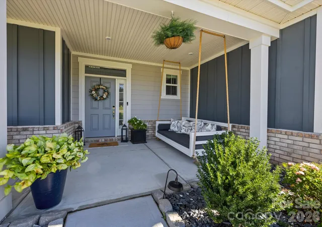 Photo 3 of Single family home for sale at 1305 Coppergate Dr, Salisbury, NC 28147 | MLS# 4428820 | Listing updated on 2026-10-13
