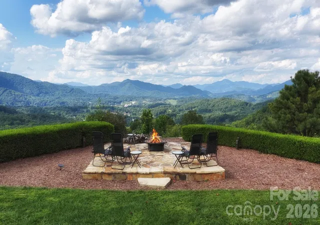 Photo 3 of Single family home for sale at 93 Lombard St, Waynesville, NC 28786 | MLS# 4428824 | Listing updated on 2026-10-05
