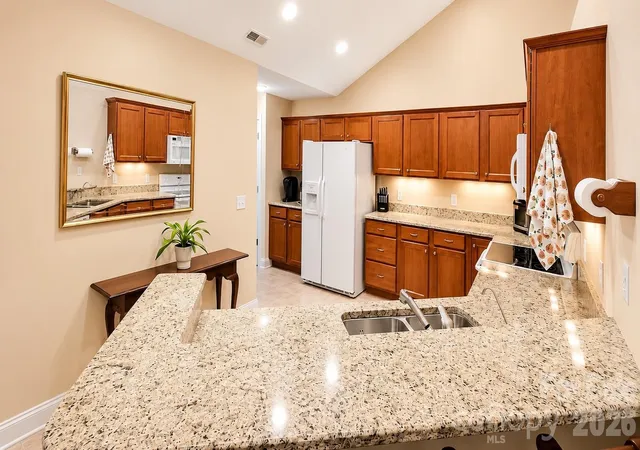 Photo 4 of Townhouse for sale at 76 Mountain Meadow Cir, Weaverville, NC 28787 | MLS# 4428827 | Listing updated on 2026-09-26