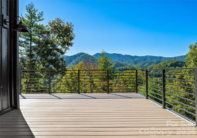 Photo 2 of Single family home for sale at 700 Sunnyside Dr, Marshall, NC 28753 | MLS# 4428837 | Listing updated on 2026-10-09