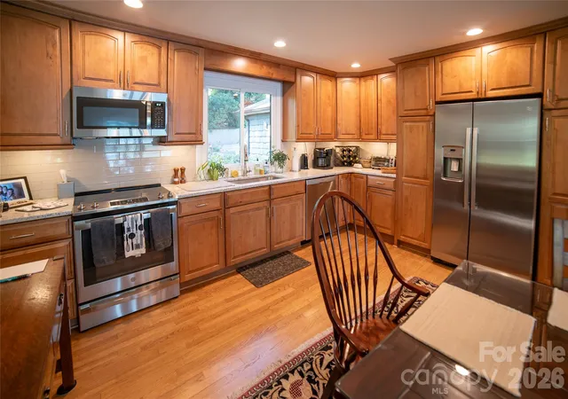 Photo 4 of Single family home for sale at 2231 N Point Dr, Nebo, NC 28761 | MLS# 4428841 | Listing updated on 2026-09-30
