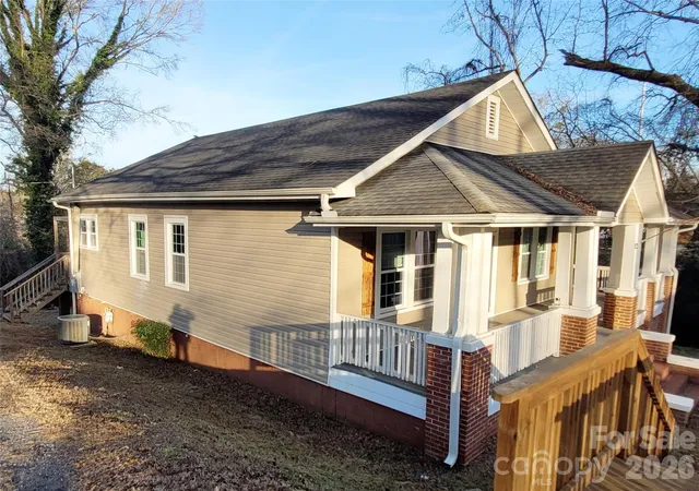 Photo 2 of Single family home for sale at 34 Fairview Ave, Ware Shoals, SC 29692 | MLS# 4428854 | Listing updated on 2026-09-29