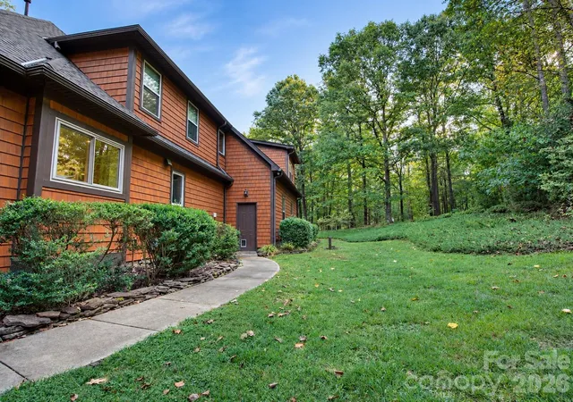 Photo 3 of Single family home for sale at 6031 Greystone Dr, Weddington, NC 28104 | MLS# 4428861 | Listing updated on 2026-10-05