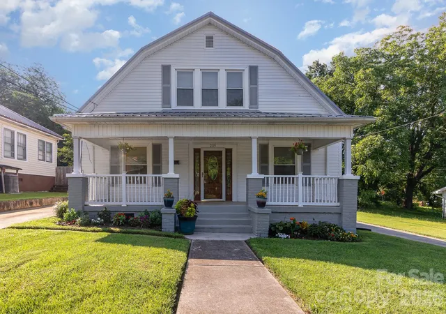Photo 3 of Single family home for sale at 205 N Martin Luther King Jr Ave, Salisbury, NC 28144 | MLS# 4428868 | Listing updated on 2026-09-27