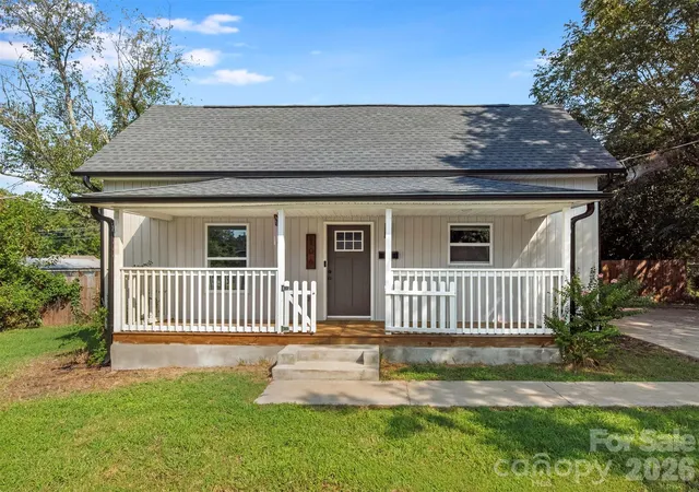 Photo 1 of Single family home for sale at 106 Park St, Clover, SC 29710 | MLS# 4428879 | Listing updated on 2026-09-27