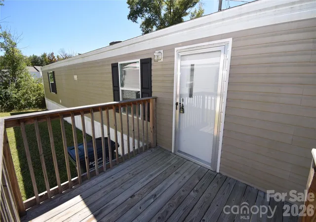 Photo 2 of Single family home for sale at 333 Brownstone Dr, Rock Hill, SC 29730 | MLS# 4428888 | Listing updated on 2026-09-27