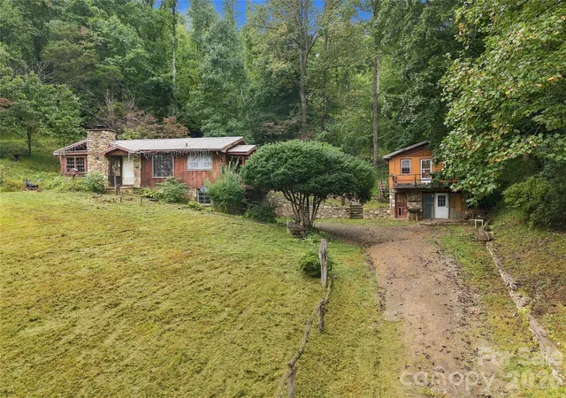 Photo 3 of Single family home for sale at 360 Poverty Branch Rd, Barnardsville, NC 28709 | MLS# 4428894 | Listing updated on 2026-09-27