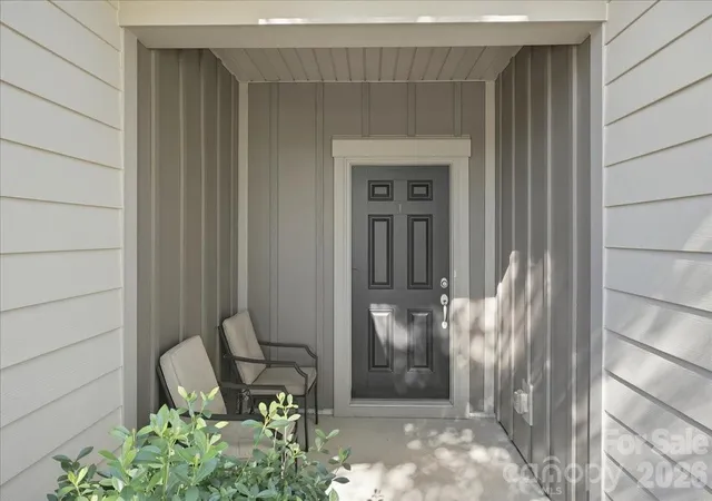 Photo 4 of Single family home for sale at 389 Harvest Valley Ln, Fort Mill, SC 29715 | MLS# 4428912 | Listing updated on 2026-10-10