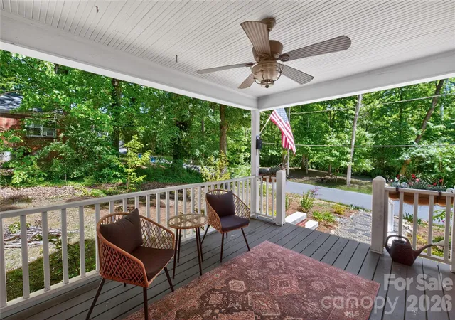 Photo 1 of Single family home for sale at 712 Jackson St, Fort Mill, SC 29715 | MLS# 4428914 | Listing updated on 2026-10-08