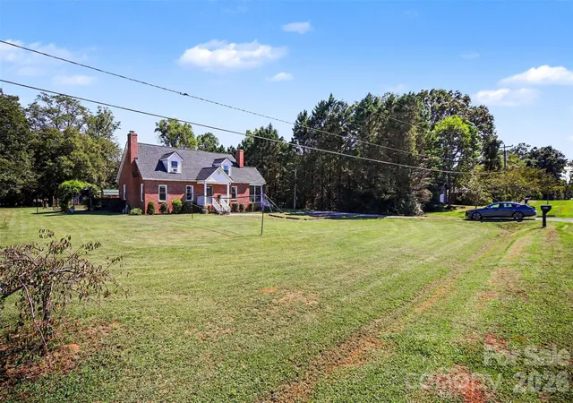 Photo 3 of Single family home for sale at 1026 Alpha Dr, Shelby, NC 28150 | MLS# 4428915 | Listing updated on 2026-10-01