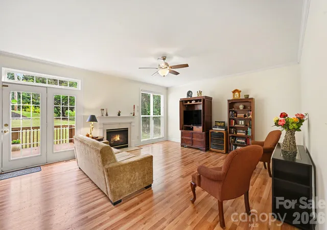 Photo 4 of Single family home for sale at 1418 Coachman Dr, Waxhaw, NC 28173 | MLS# 4428919 | Listing updated on 2026-10-07