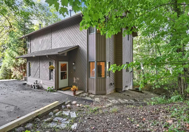 Condo for sale at 305 Piney Mountain Dr #A/4, Asheville, NC 28805 | MLS# 4428920