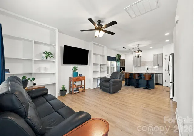 Photo 3 of Single family home for sale at 1007 S Ridge Ave, Kannapolis, NC 28083 | MLS# 4428925 | Listing updated on 2026-10-05