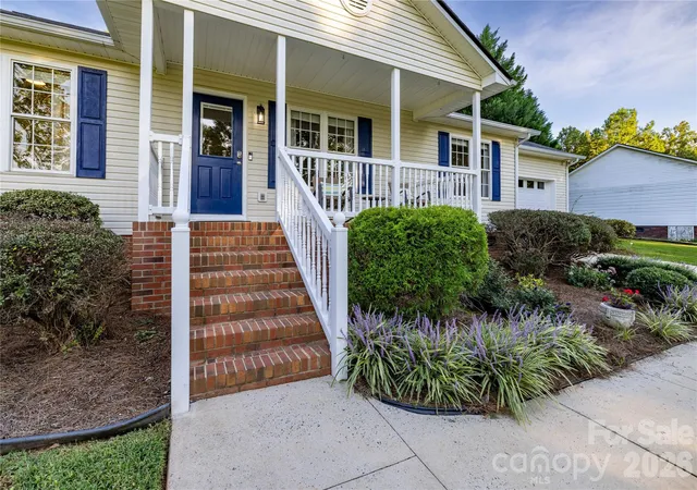 Photo 3 of Single family home for sale at 32802 Austin Rd, New London, NC 28127 | MLS# 4428929 | Listing updated on 2026-10-02