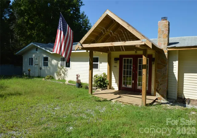 Photo 3 of Single family home for sale at 1183 Sandy Plains Rd, Tryon, NC 28782 | MLS# 4428930 | Listing updated on 2026-10-02