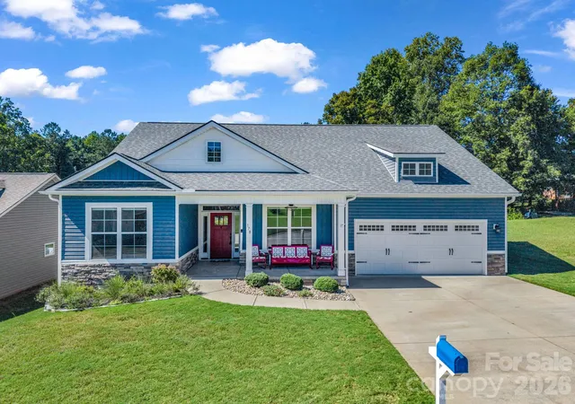 Photo 2 of Single family home for sale at 178 Page Crk Blvd, Landrum, SC 29356 | MLS# 4428933 | Listing updated on 2026-09-28