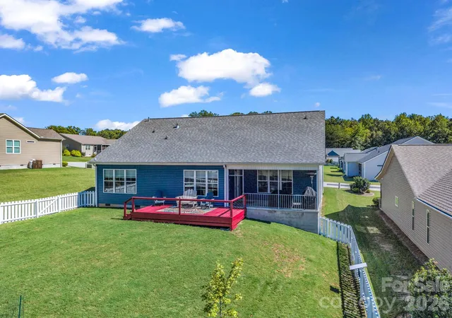 Photo 3 of Single family home for sale at 178 Page Crk Blvd, Landrum, SC 29356 | MLS# 4428933 | Listing updated on 2026-09-28