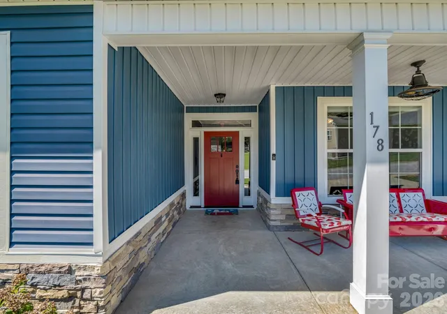 Photo 3 of Single family home for sale at 178 Page Crk Blvd, Landrum, SC 29356 | MLS# 4428933 | Listing updated on 2026-09-28
