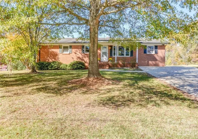 Photo 1 of Single family home for sale at 311 Bell Rd, Kings Mountain, NC 28086 | MLS# 4428944 | Listing updated on 2026-10-22