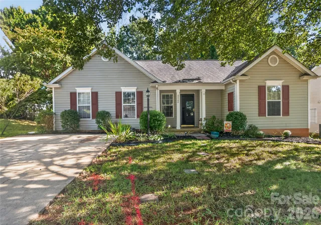Photo 1 of Single family home for sale at 11108 White Stag Dr, Charlotte, NC 28269 | MLS# 4428946 | Listing updated on 2026-10-03