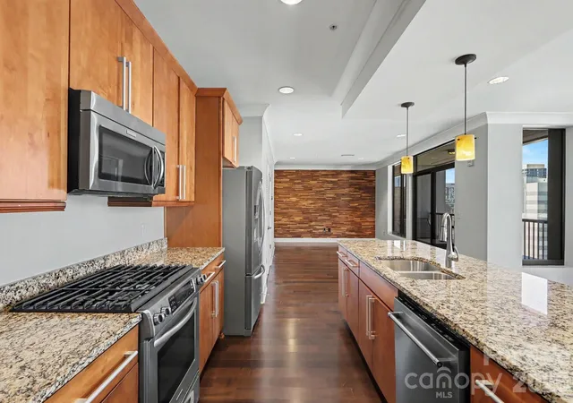 Photo 4 of Sale Pending at 222 S Caldwell St #1509, Charlotte, NC 28202 | MLS# 4428947 | Listing updated on 2026-10-01