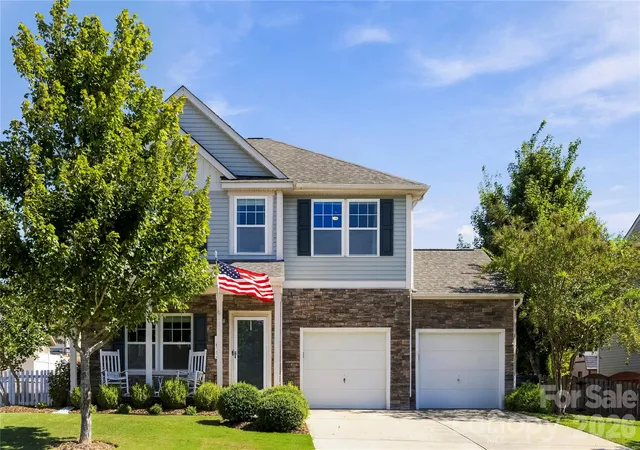 Photo 1 of Single family home for sale at 1633 Natalie Ln, Rock Hill, SC 29730 | MLS# 4428951 | Listing updated on 2026-10-01