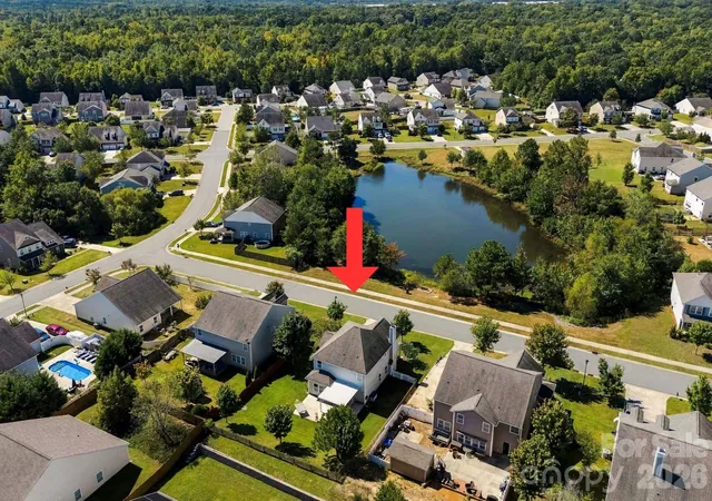 Photo 3 of Single family home for sale at 1633 Natalie Ln, Rock Hill, SC 29730 | MLS# 4428951 | Listing updated on 2026-10-01