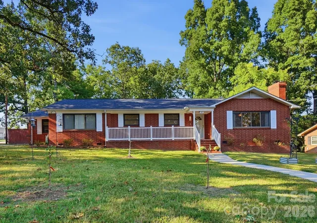 Single family home for sale at 140 Piedmont Dr, Kannapolis, NC 28081 | MLS# 4428952