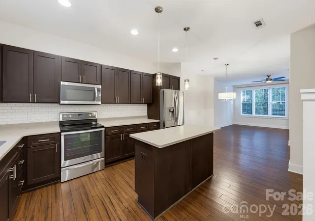Listing Photo 5 - Condo for sale in building located at 317 E Tremont Ave, Charlotte, NC 28203 - Unit #105
