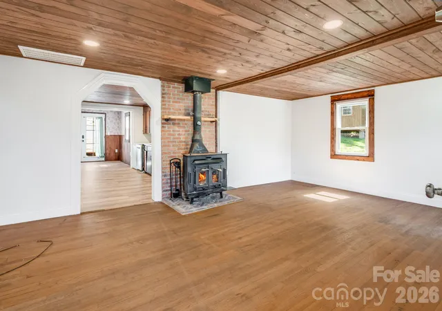 Photo 3 of Single family home for sale at 61 Martins Crk Rd, Barnardsville, NC 28709 | MLS# 4428968 | Listing updated on 2026-10-05